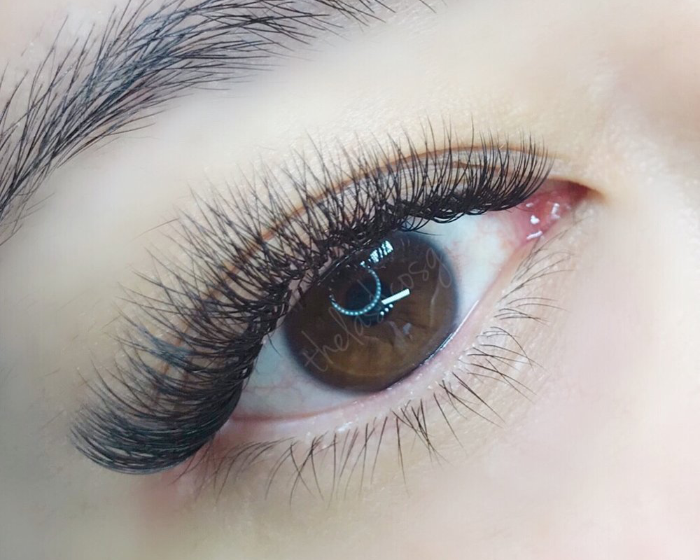 Eyelash Extensions Hybrid